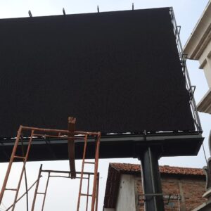 LED Videotron Outdoor Pemasangan Panel LED Selesai